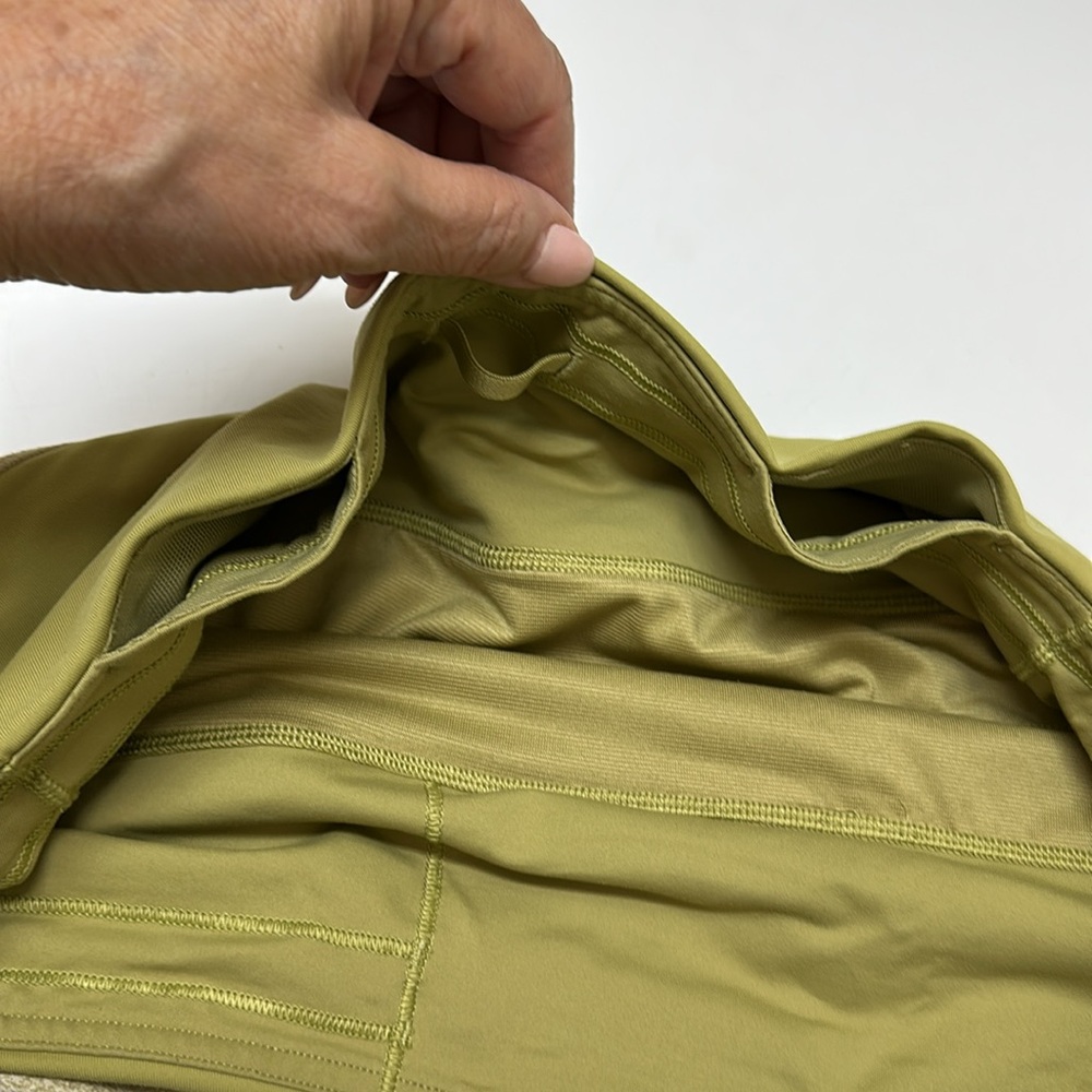 LIKE NEW! Lululemon Speed Up Short High-Rise 2.5" - Picture 14 of 16